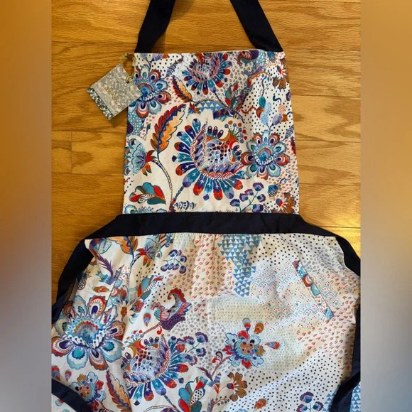 Liberty for Anthropologie Apron - Picture 3 of 5